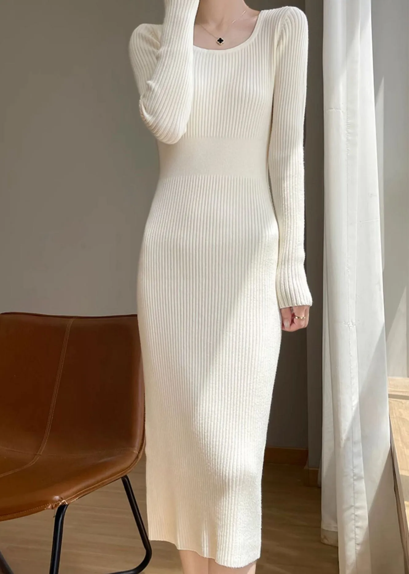 Scoop neck Long Sleeve Knit Dress