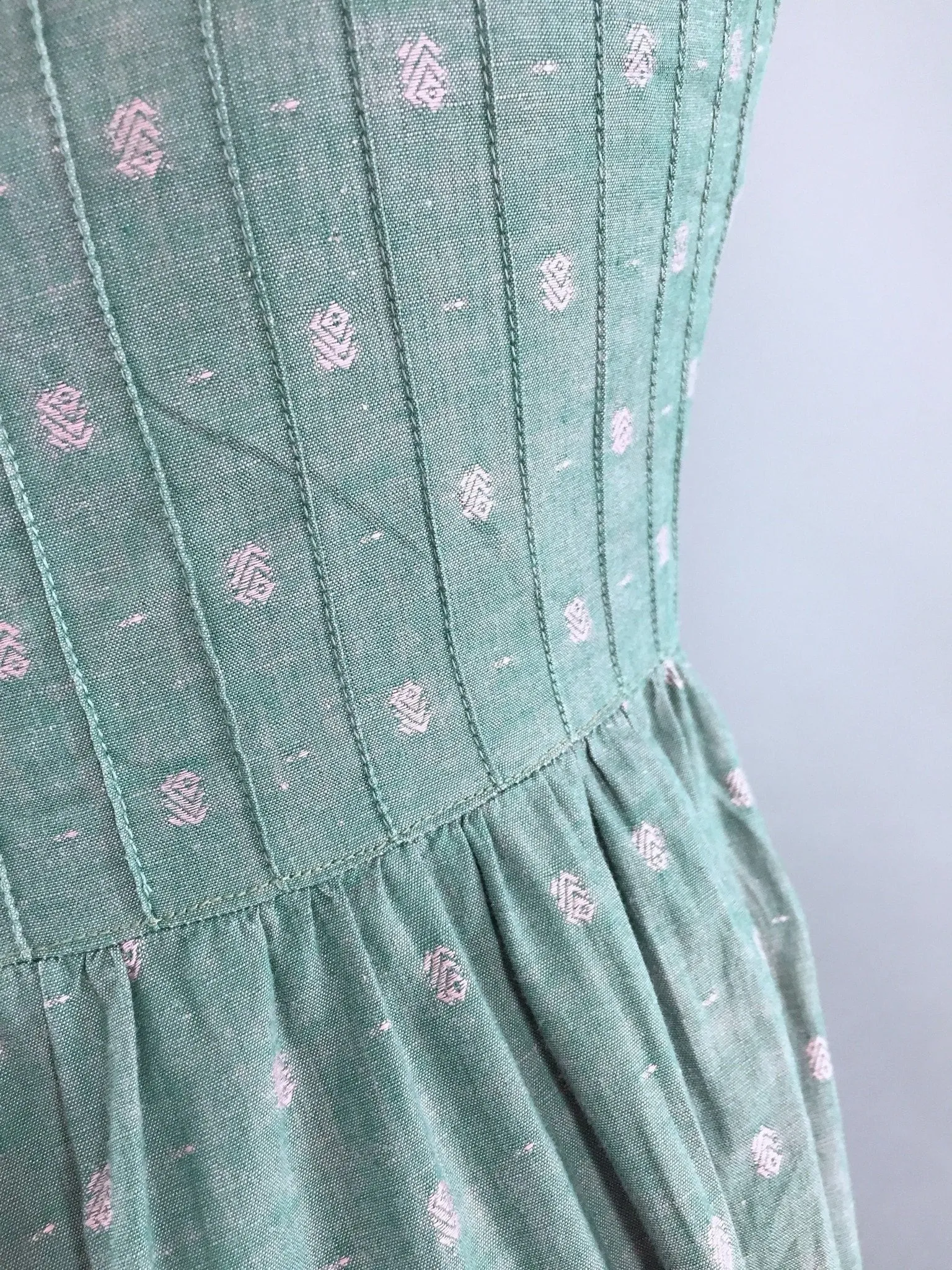 Vintage 1940s Sundress / Green & Pink Cotton