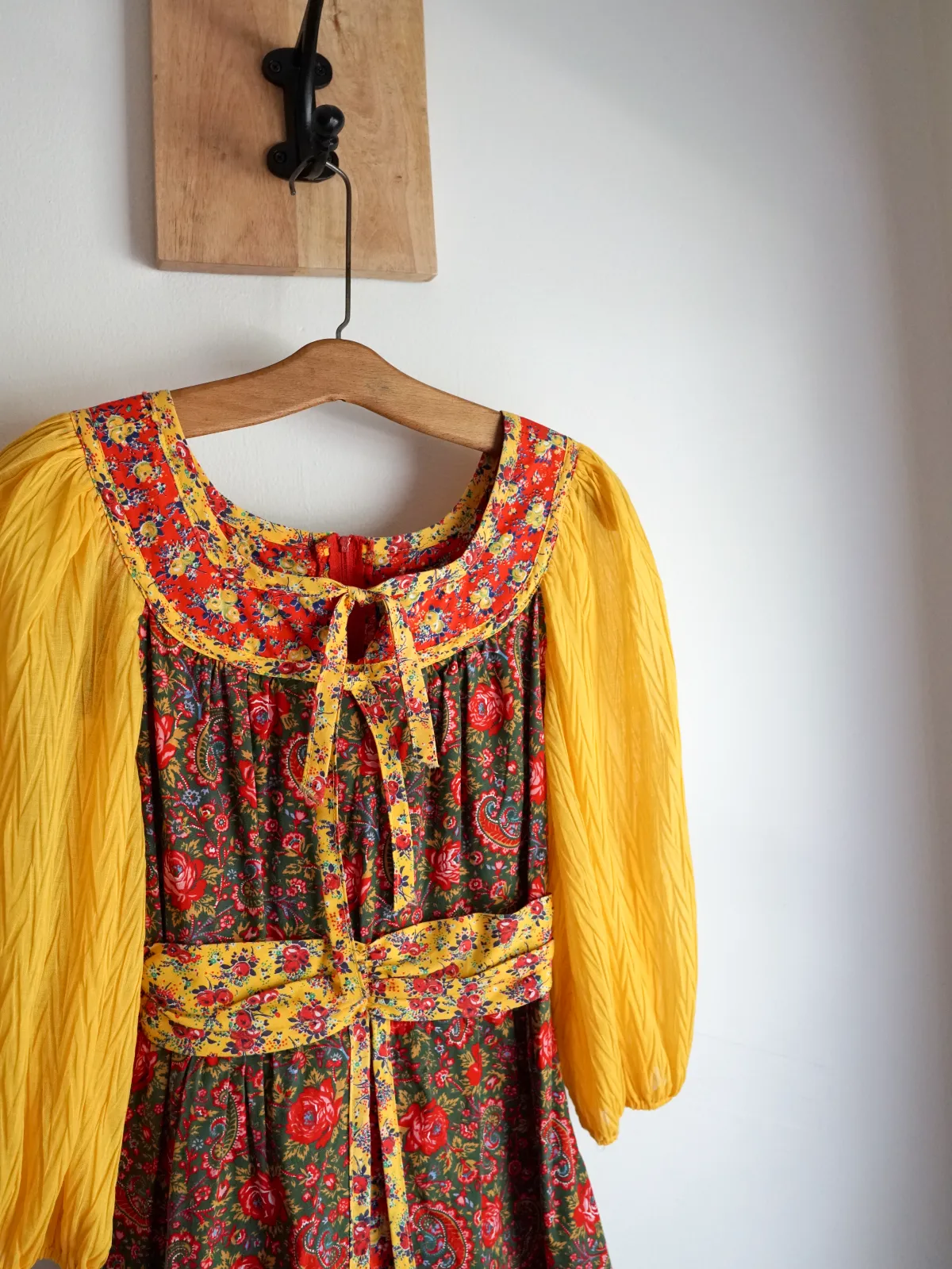 Vintage Prairie Rose Peasant Dress