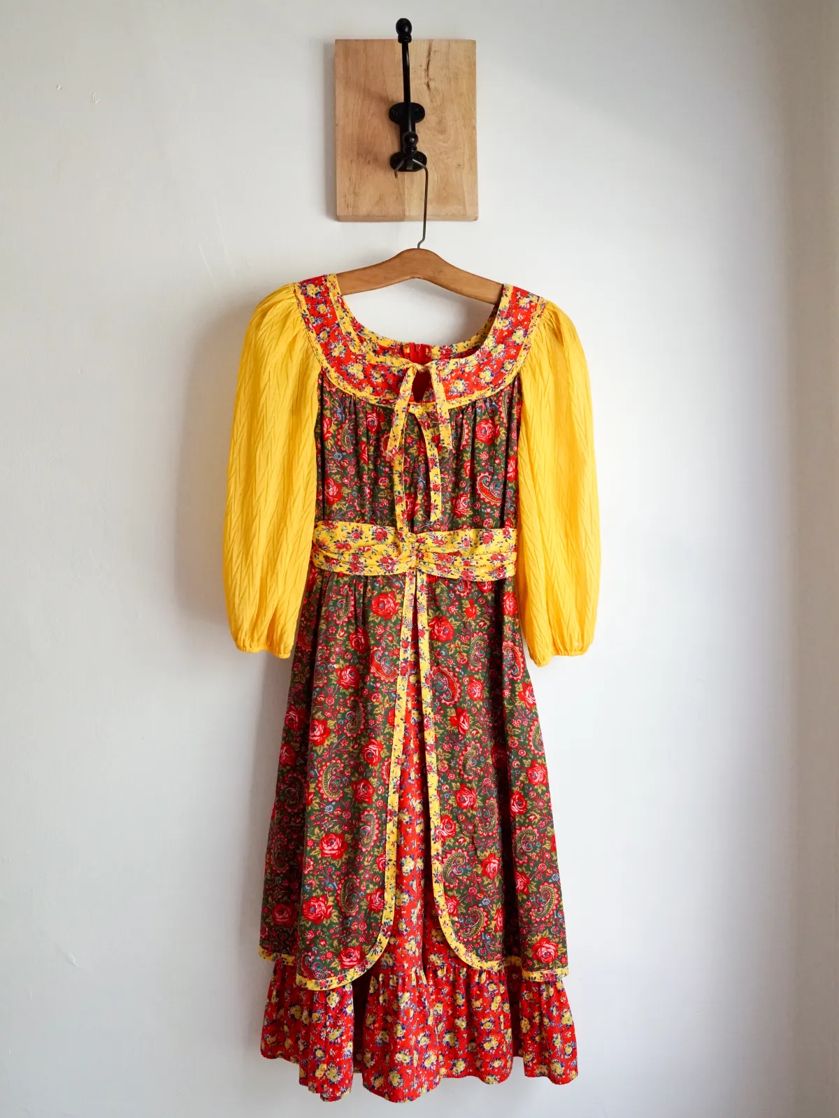 Vintage Prairie Rose Peasant Dress