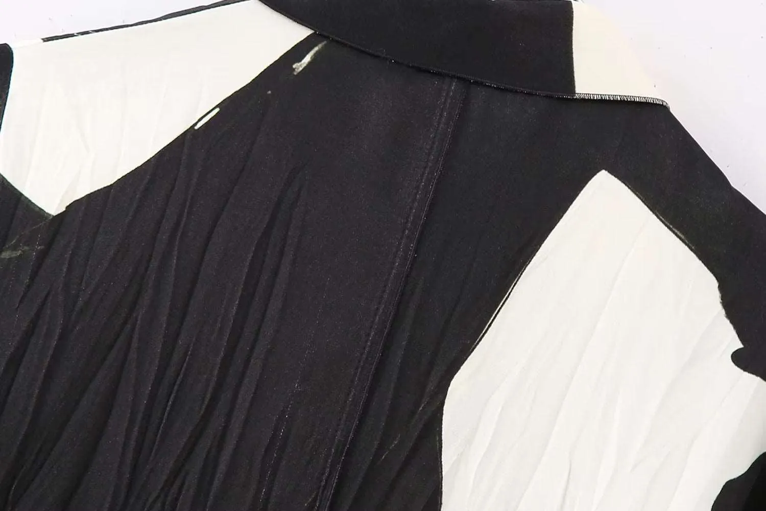 Women's Long Sleeve Black and White Shirt Style Dress